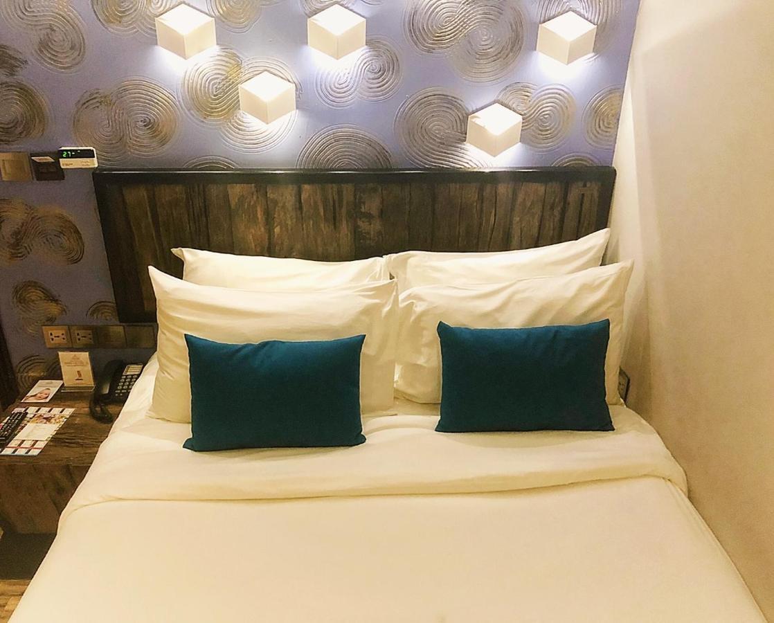 Aspira D'Andora Sukhumvit 16 - Asoke Hotel Bangkok Kültér fotó