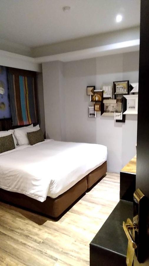 Aspira D'Andora Sukhumvit 16 - Asoke Hotel Bangkok Kültér fotó